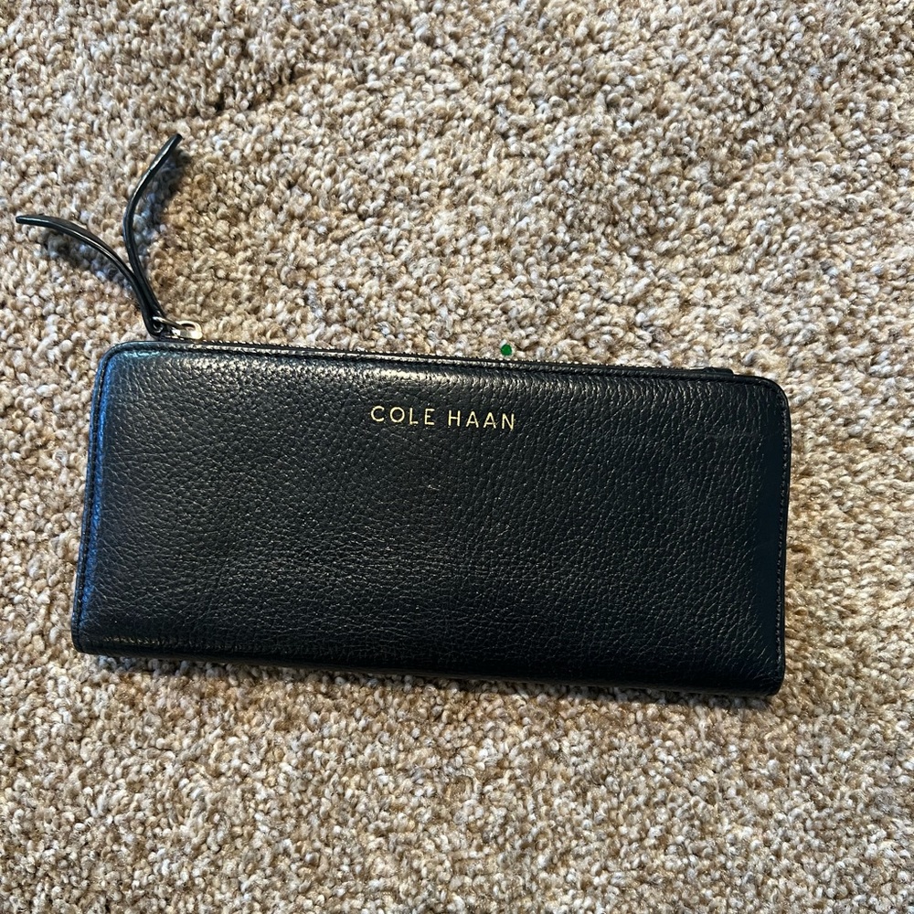 Cole Haan Black Leather slim Wallet